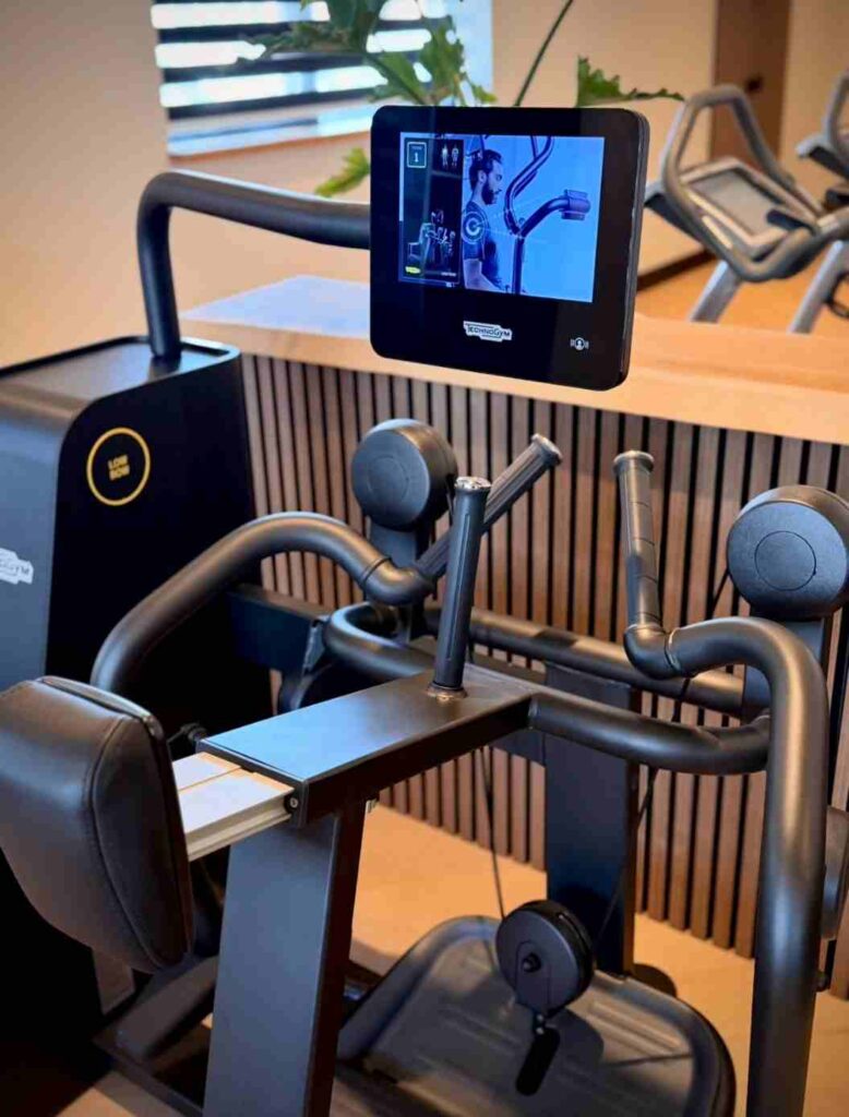 Low Row Circuit